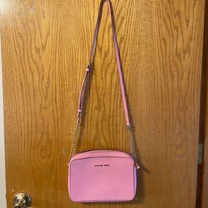 Pink Michael Kors Jet Set Large Crossbody